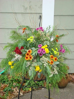 Come Learn the Art of Flower Arranging-www.Mariemont.com